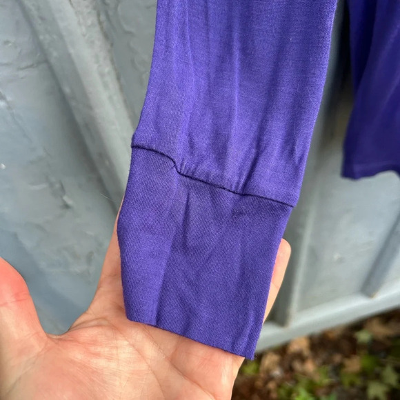 Community T  Shirt Dress, size Small - Picture 5 of 8